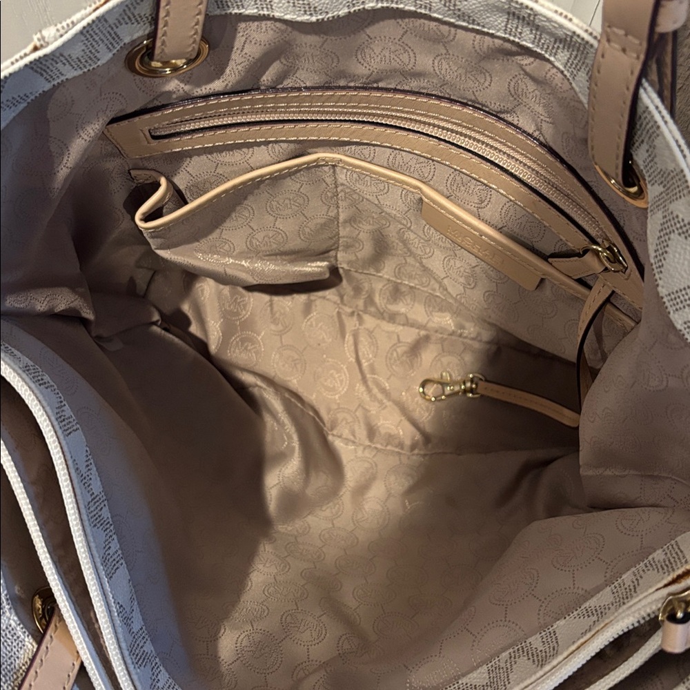 Michael Kors Monogram Tote - Picture 7 of 12